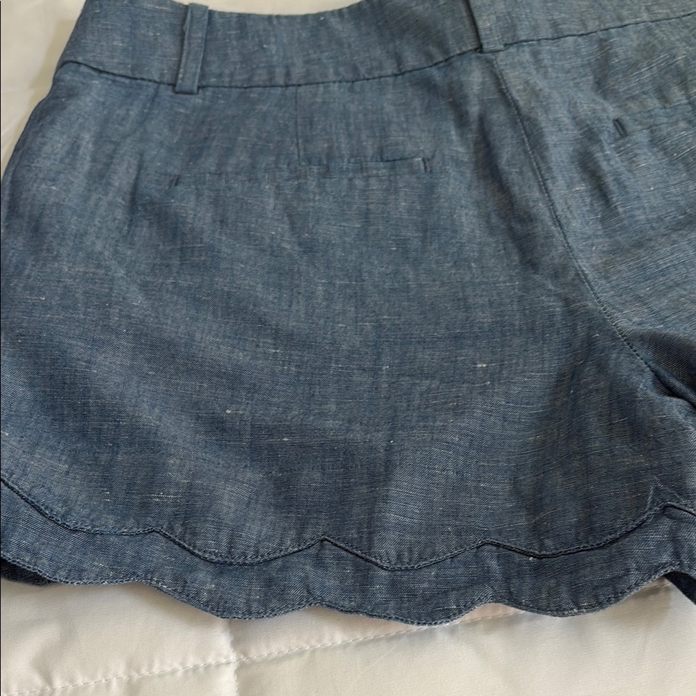 LOFT NWOT Chambray blue shorts size 4 Riviera collection 3 1/2” inseam - Picture 3 of 4